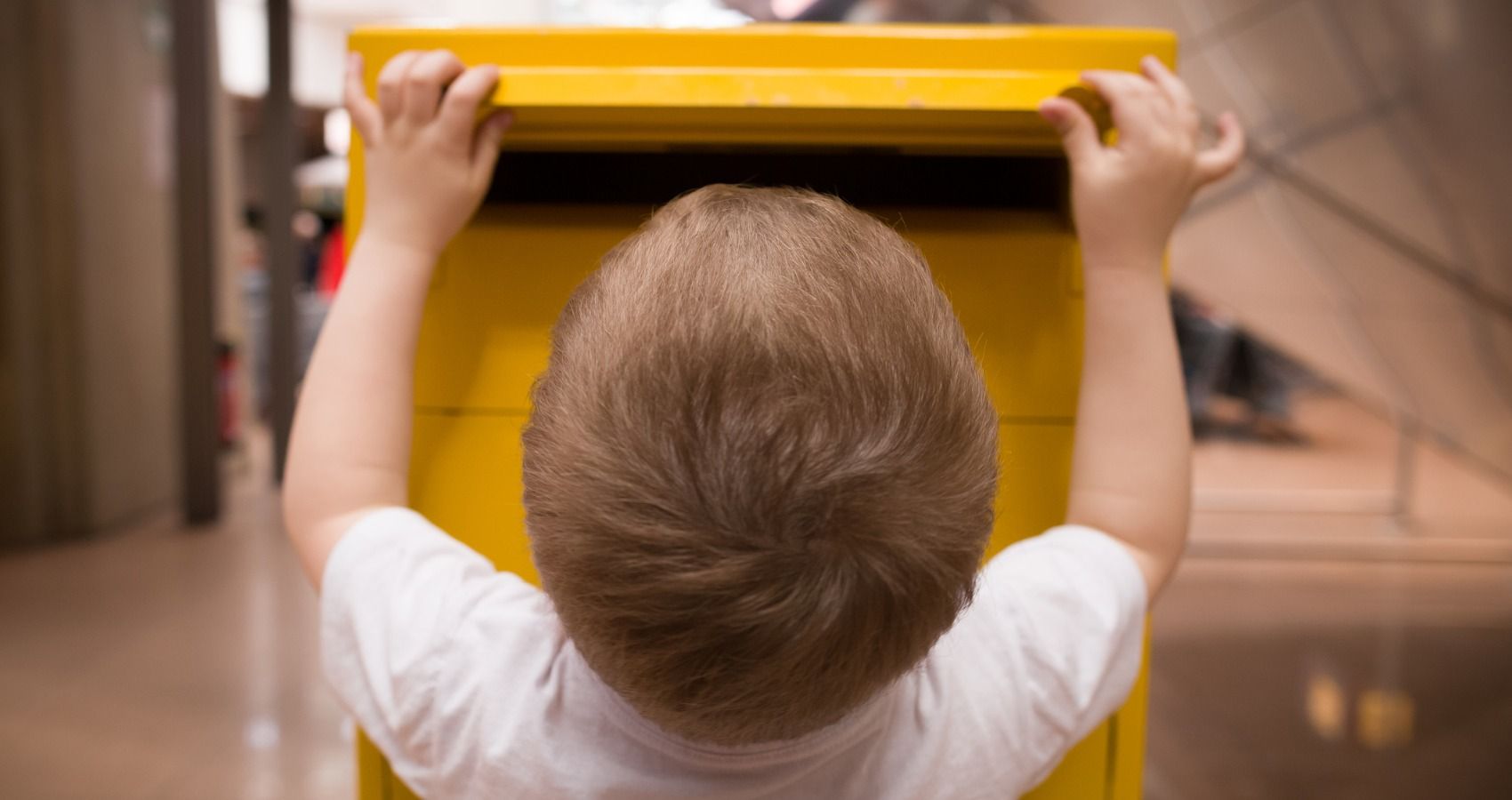 Mail Carrier Finds Two Missing Children